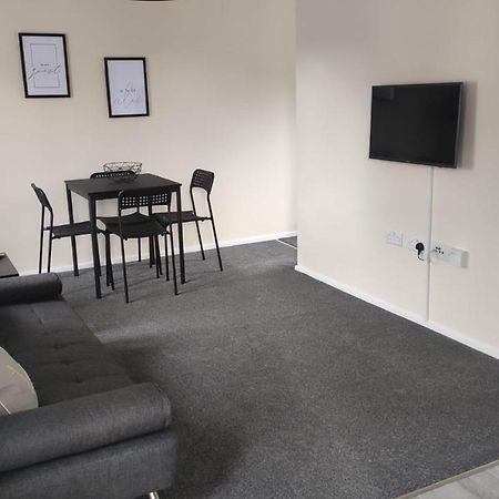 Lovely 1 Bedroom Studio Apartment - Merthyr Tydfil Exteriér fotografie
