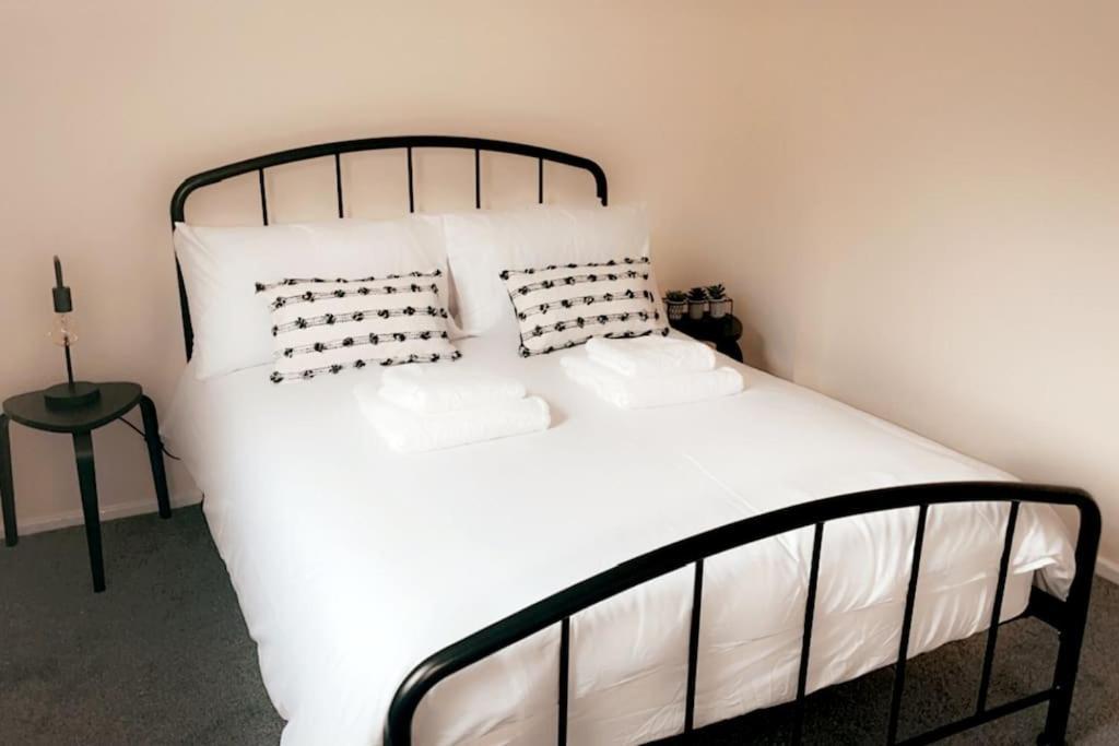 Lovely 1 Bedroom Studio Apartment - Merthyr Tydfil Exteriér fotografie